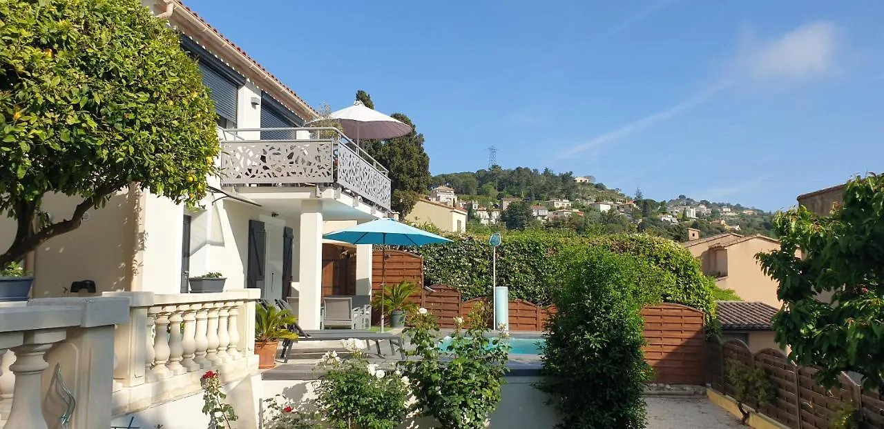 Studio Independant La Turbie 0*,  France